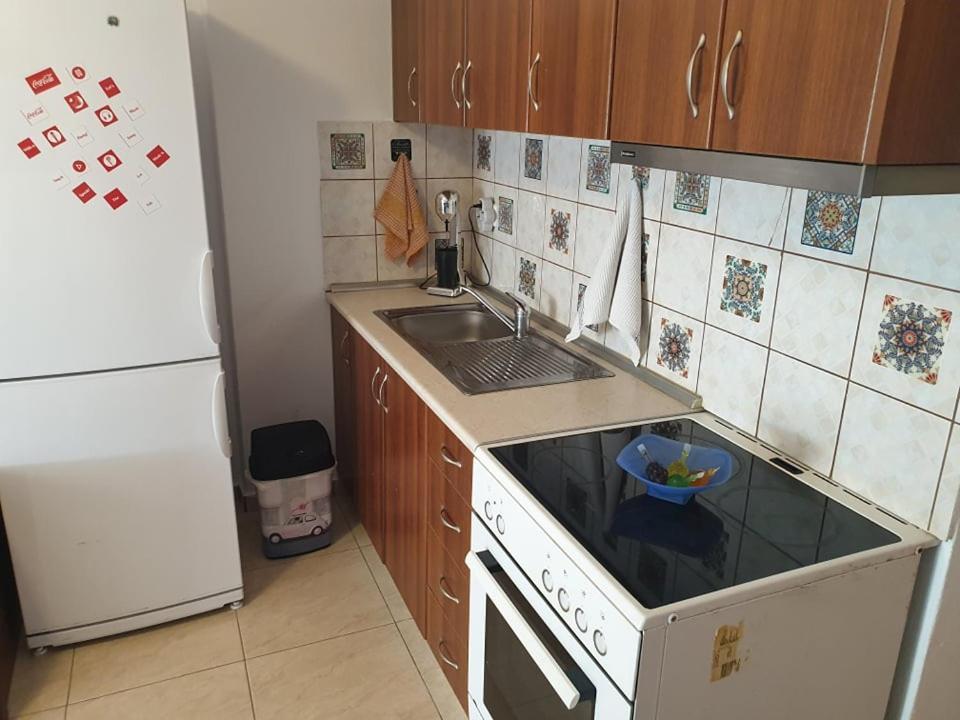 Anna Apartments Nea Peramos  Ngoại thất bức ảnh